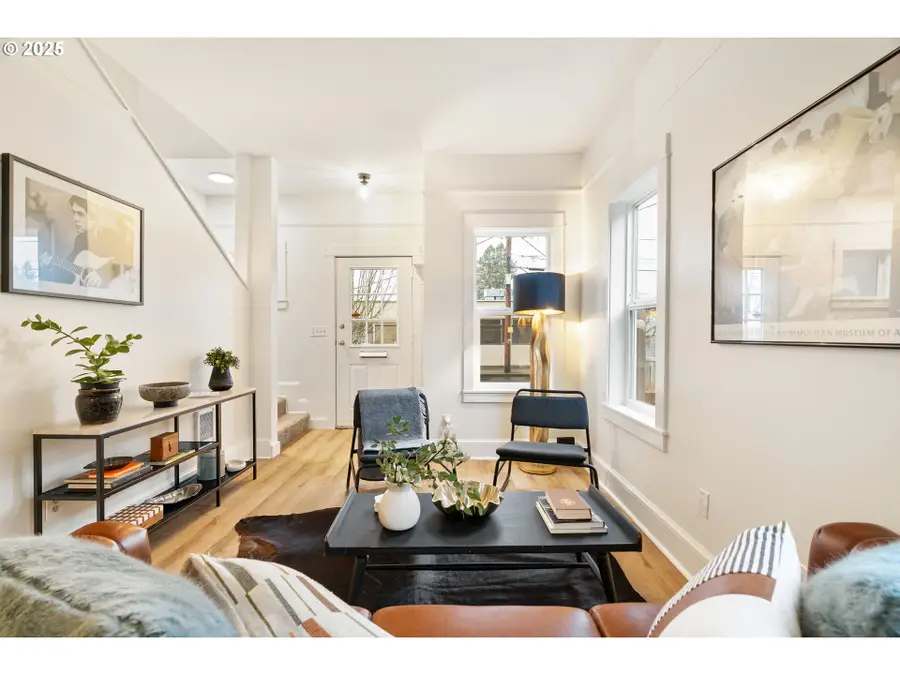 618 NE Killingsworth Ct, Portland, OR 97211 - Image #3