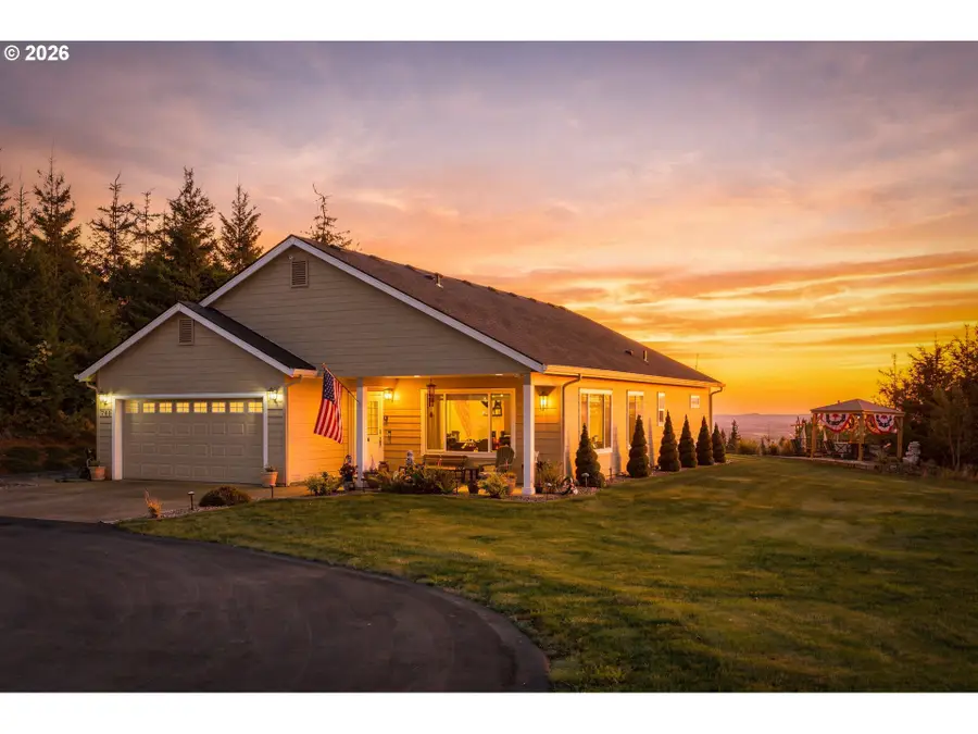 780 Five Peaks Dr, Kalama, WA 98625 - #2