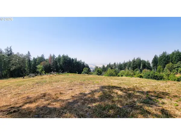 20685 Meadowview Rd #16, Harrisburg, OR 97446