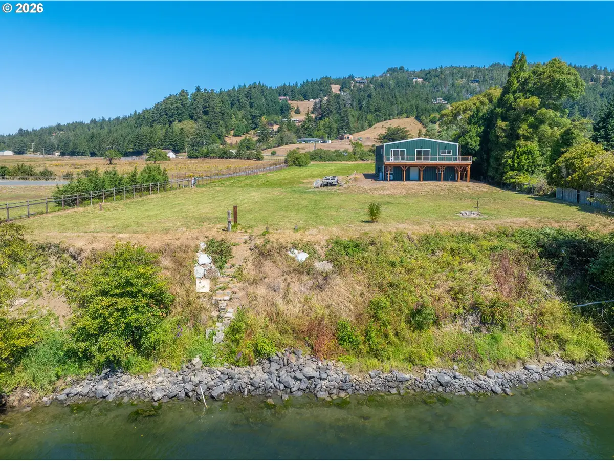 95452 N Bank Rogue River Rd, Gold Beach, OR 97444 - #1
