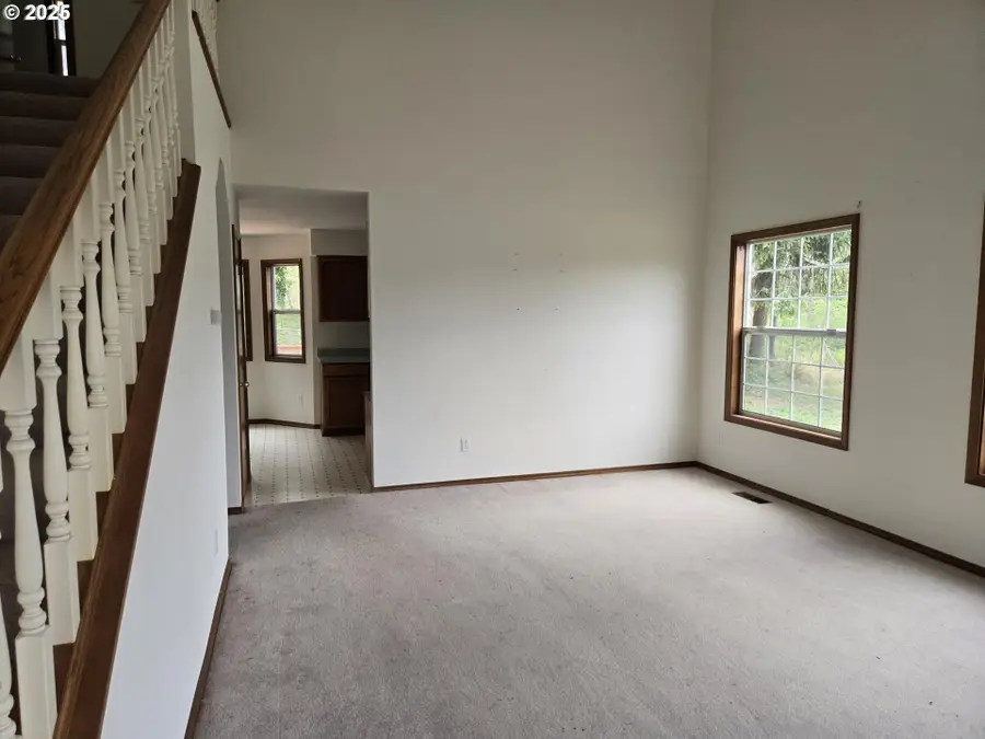 127 N Jade Way, Otis, OR 97368 - Image #3