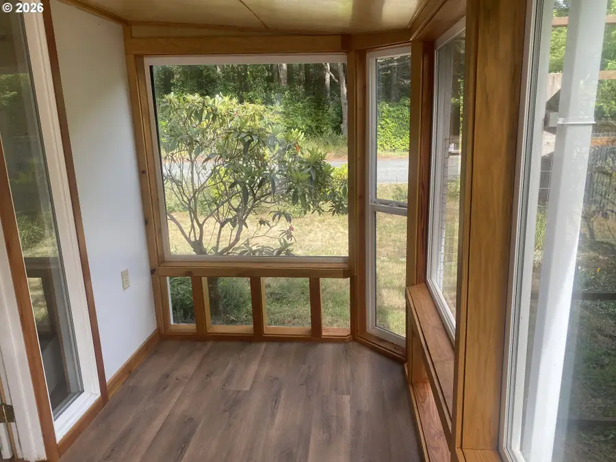 42768 Myrtle Ln, Port Orford, OR 97465 - #2