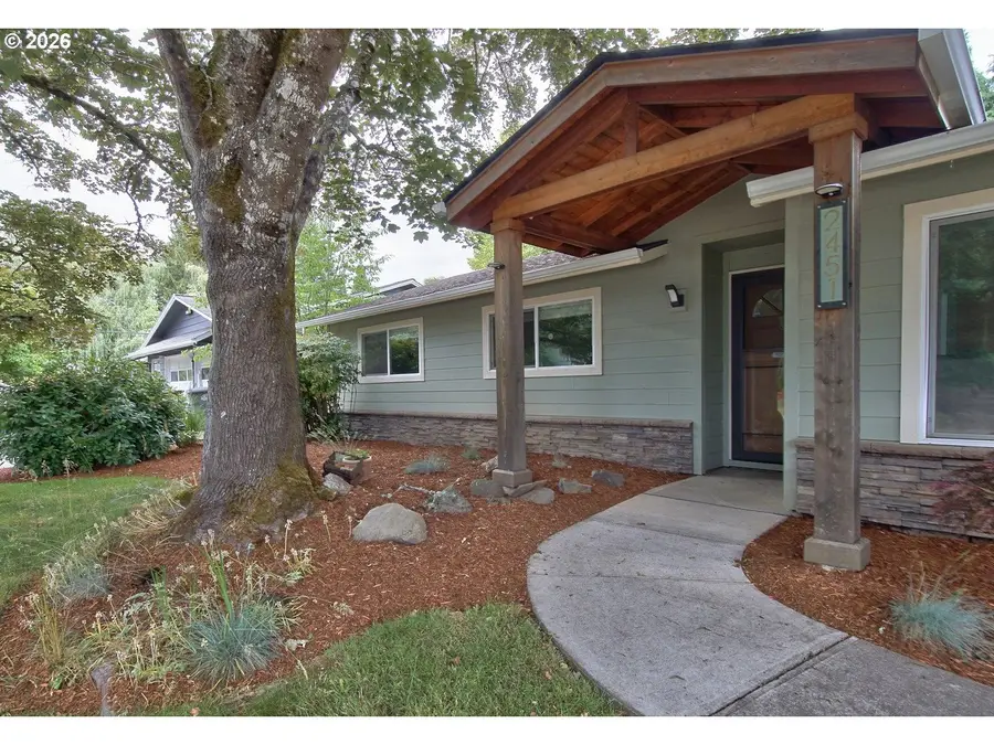 2451 SE Alder St, Hillsboro, OR 97123 - #2