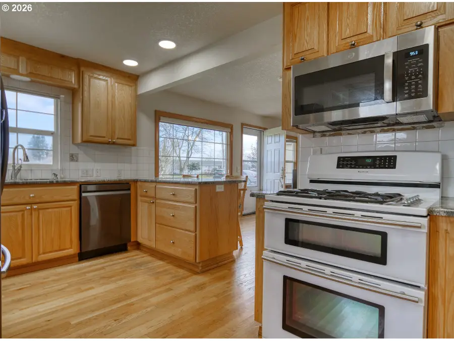 34140 SE Elm St, Scappoose, OR 97056 - #3