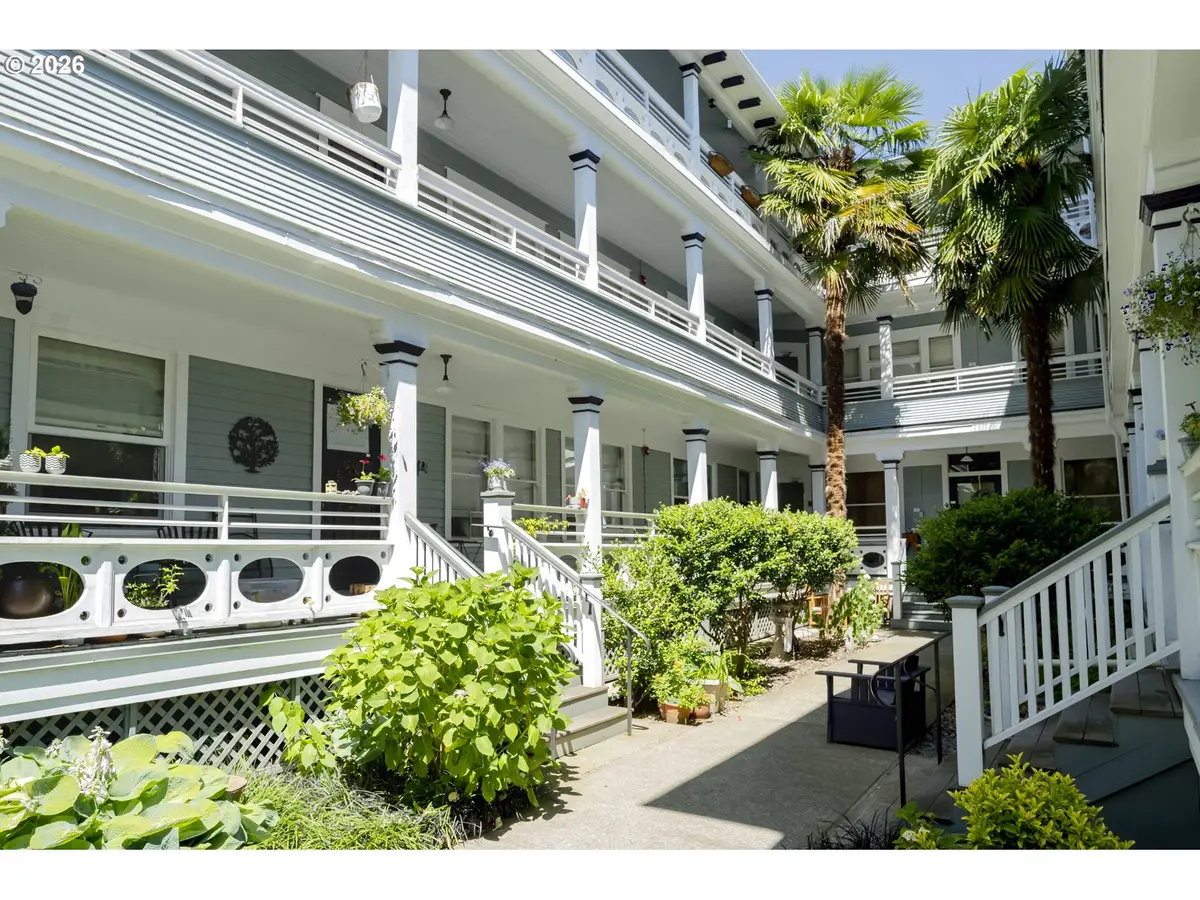 2127 NW Irving St #105, Portland, OR 97210 - #1