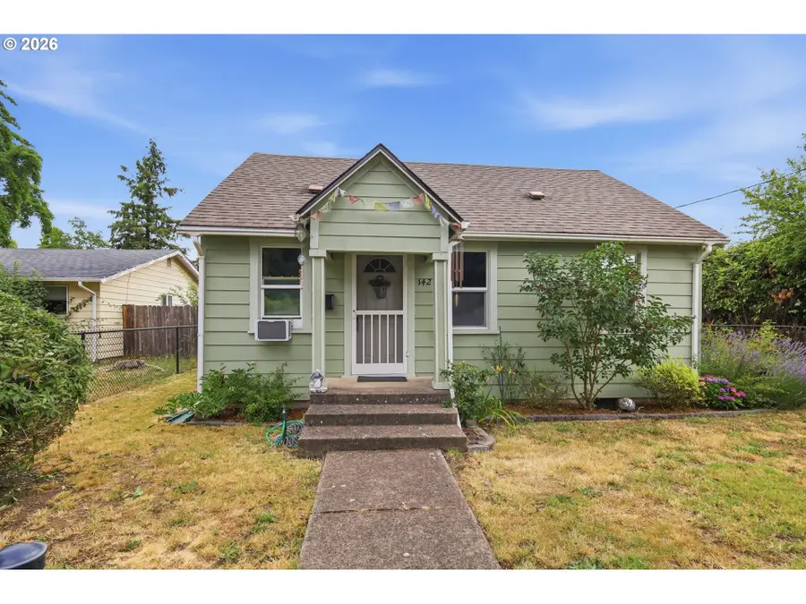 1427 Mill St, Springfield, OR 97477 - #2
