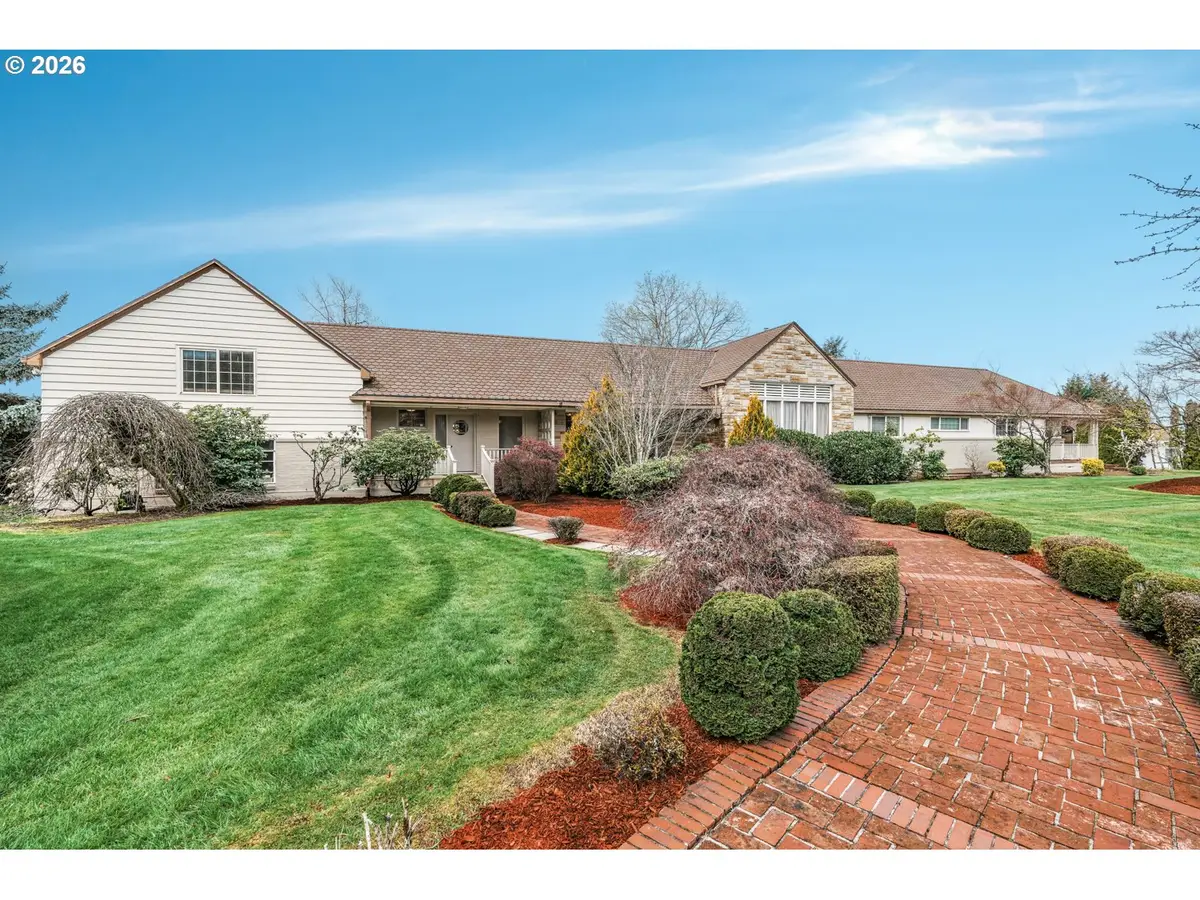 710 N Molalla Ave, Molalla, OR 97038 - #1