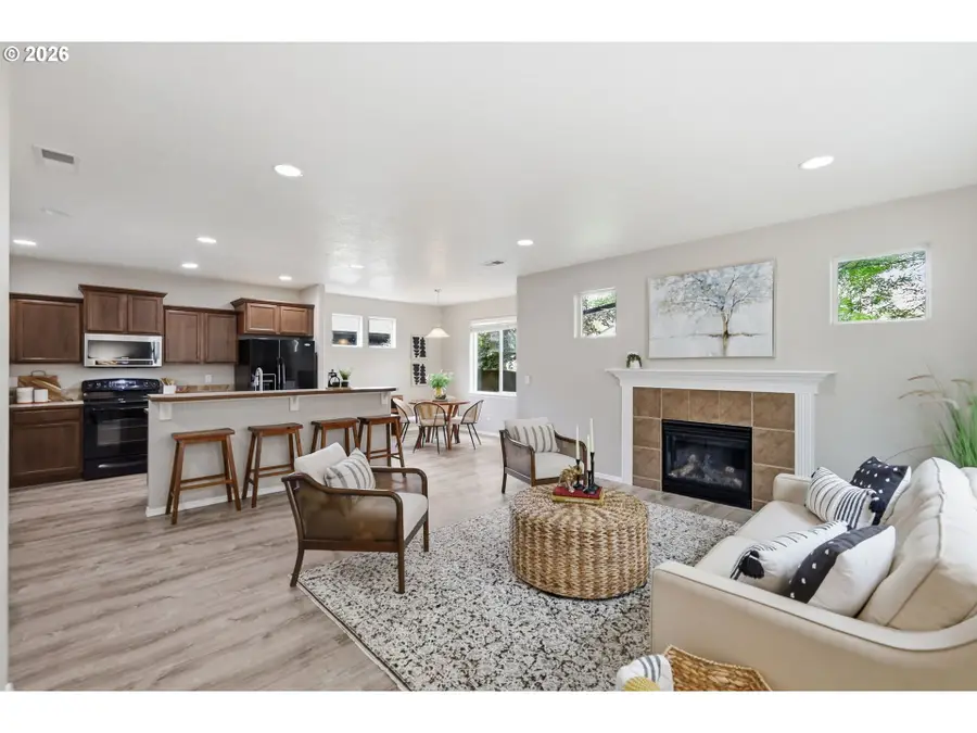 1961 Adelman Loop, Eugene, OR 97402 - #3