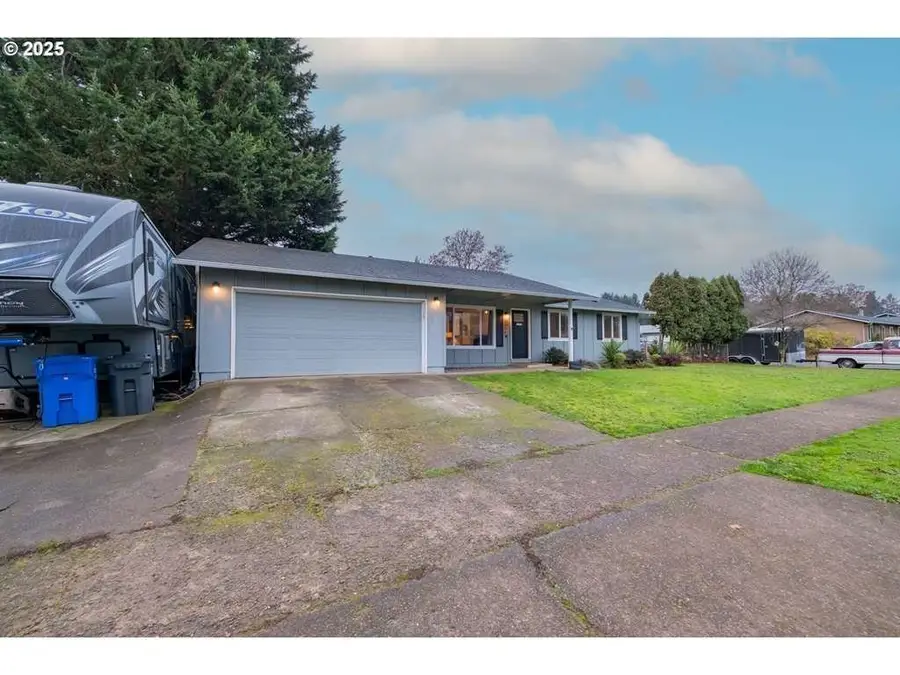 1394 Hayward St, Salem, OR 97306 - Image #2