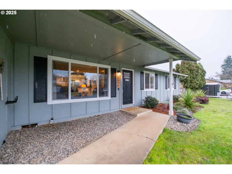 1394 Hayward St, Salem, OR 97306 - Image #3