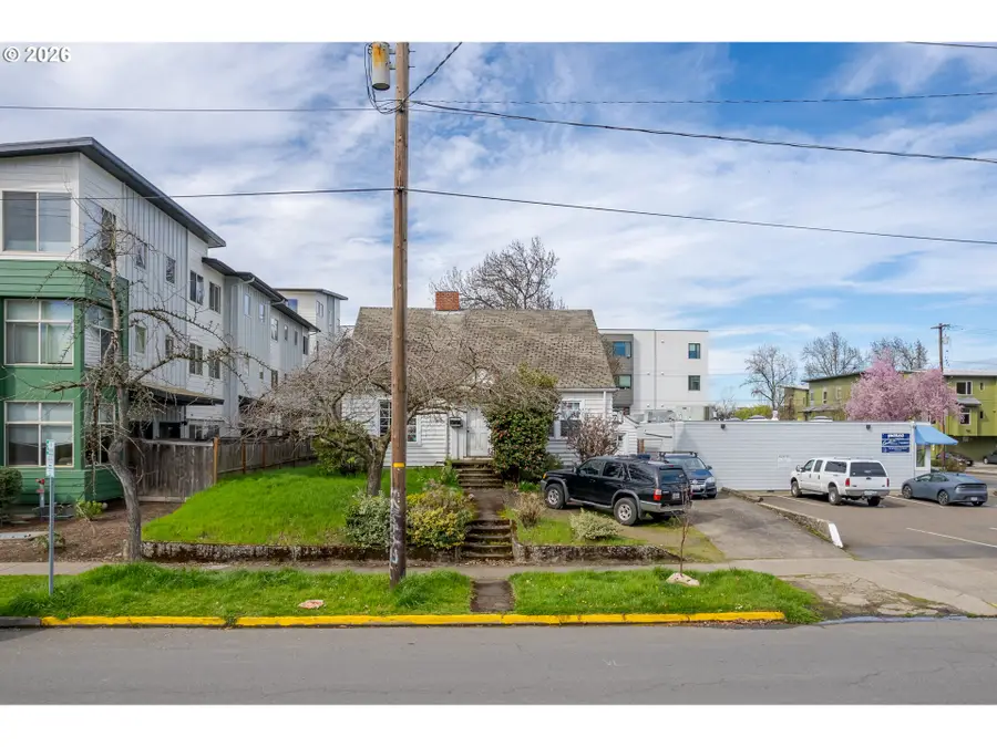 1828 Hilyard St, Eugene, OR 97401 - #2