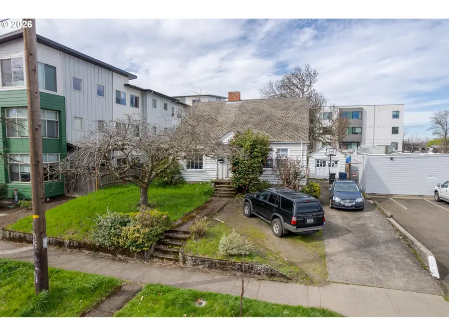 1828 Hilyard St, Eugene, OR 97401 - #3