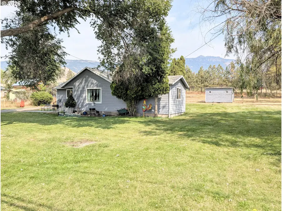 1107 Jasper St, Cove, OR 97824 - #3