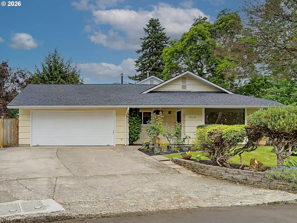 1934 SE 155th Pl, Portland, OR 97233 - #1