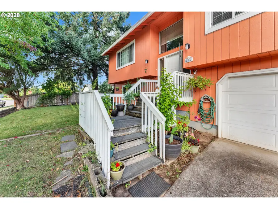 212 S 21st Ave, Cornelius, OR 97113 - #3