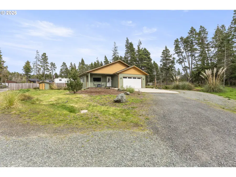 55503 Madrone Dr, Bandon, OR 97411 - #2