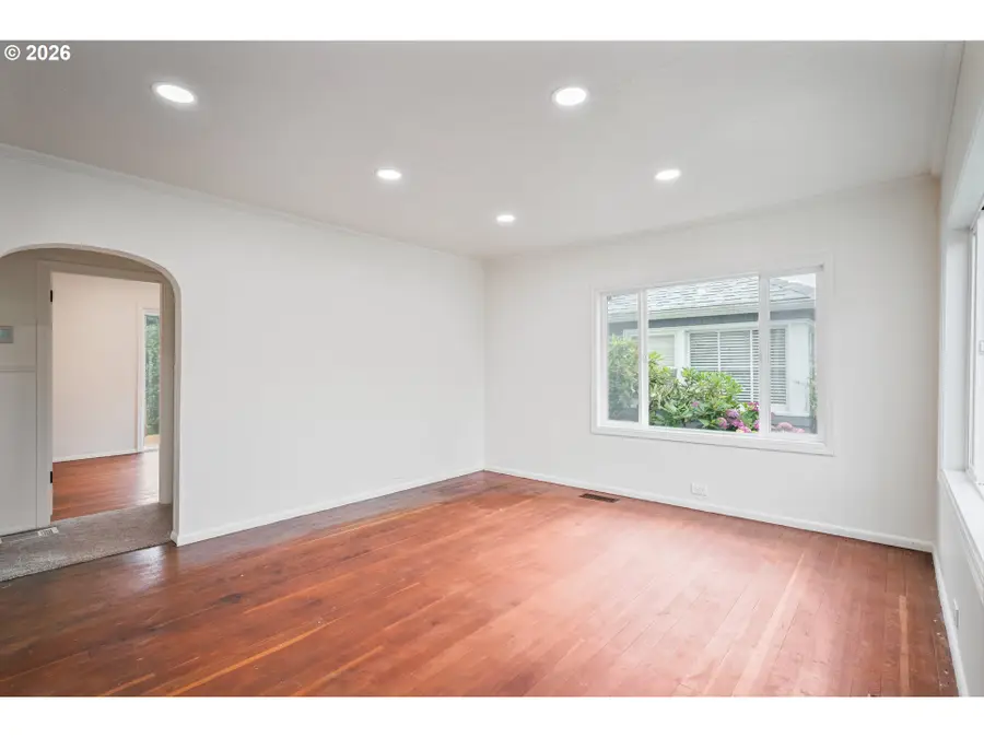 527 24th Ave, Longview, WA 98632 - #3