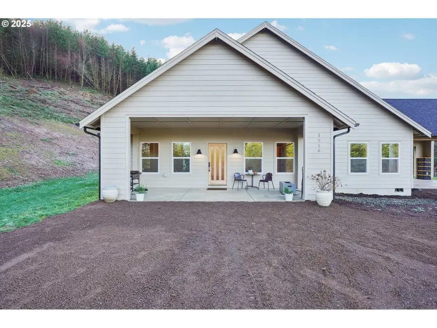 1016 Lincoln Ln, Kelso, WA 98626 - Image #2