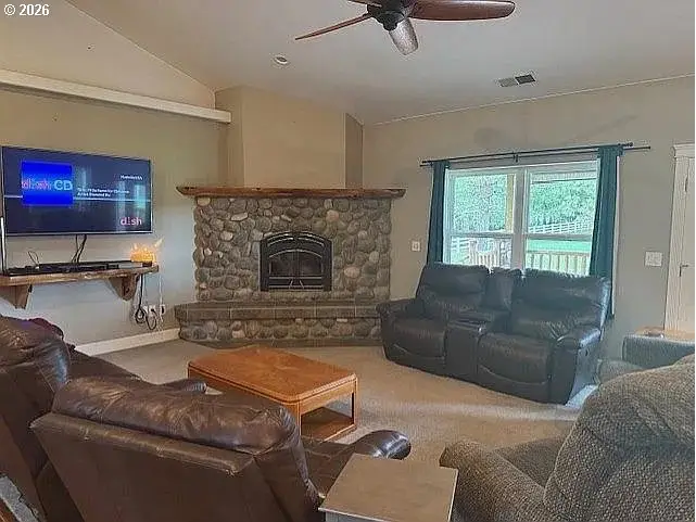 300 Mattie K Ln, Roseburg, OR 97471 - Image #3