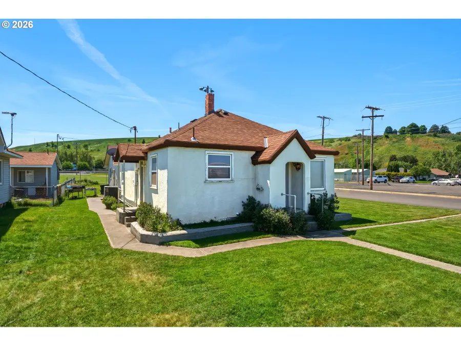 129 E Catherine Ave, Milton Freewater, OR 97862 - #2