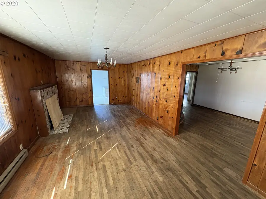 740 14th St, Springfield, OR 97477 - #3