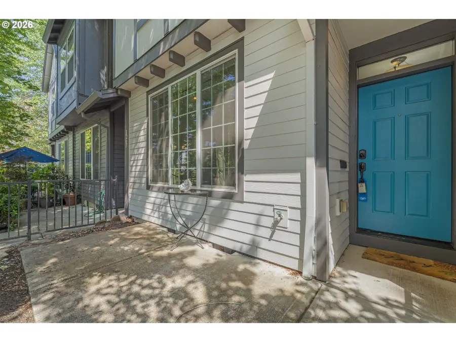 1271 SE Leander St, Hillsboro, OR 97123 - #3