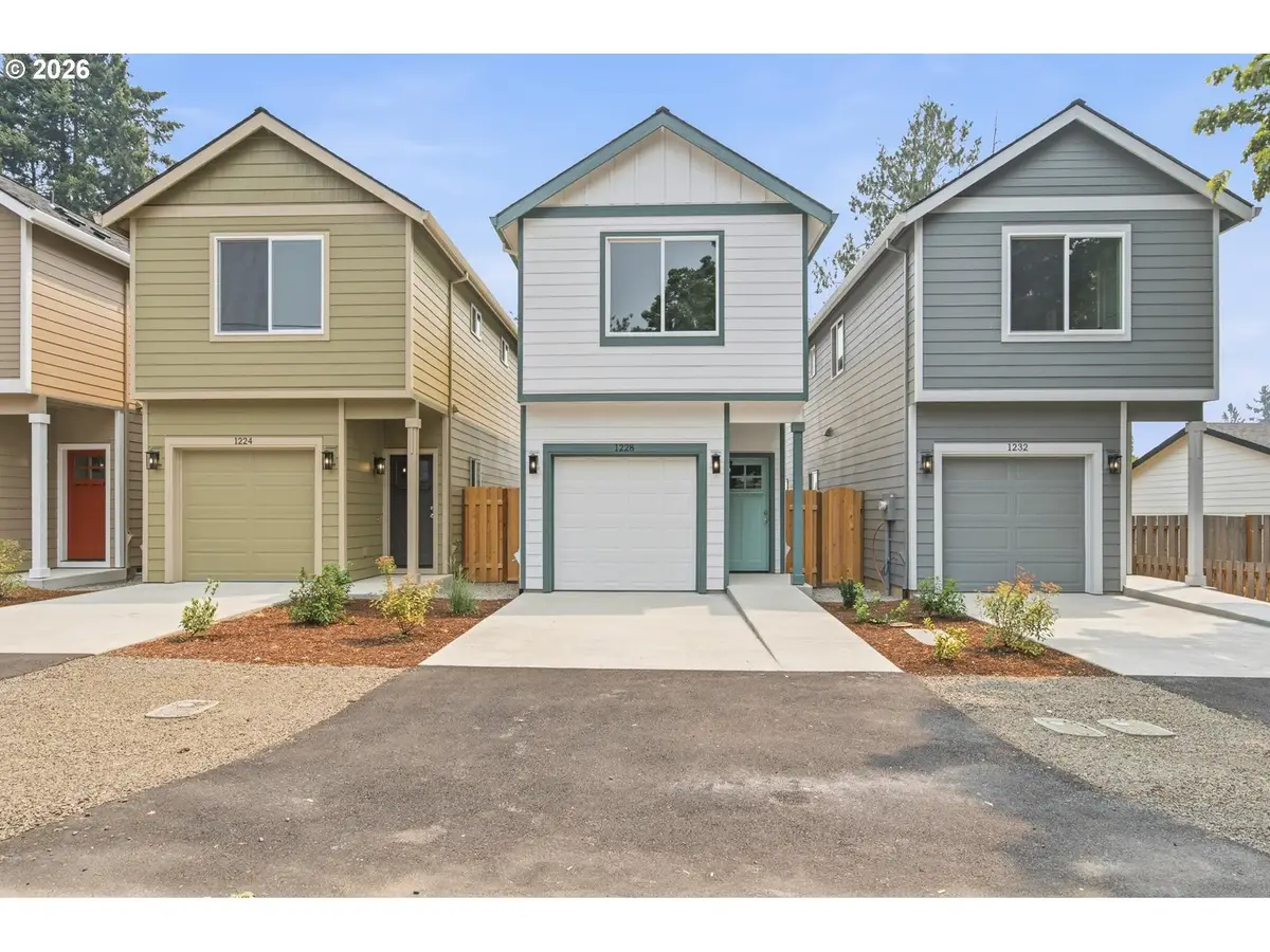 1228 SE 151 St Ave, Portland, OR 97233 - #1