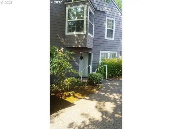 8455 SW Curry Dr, Wilsonville, OR 97070