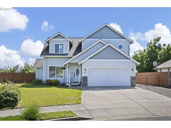 1053 Heckart Ln, Harrisburg, OR 97446