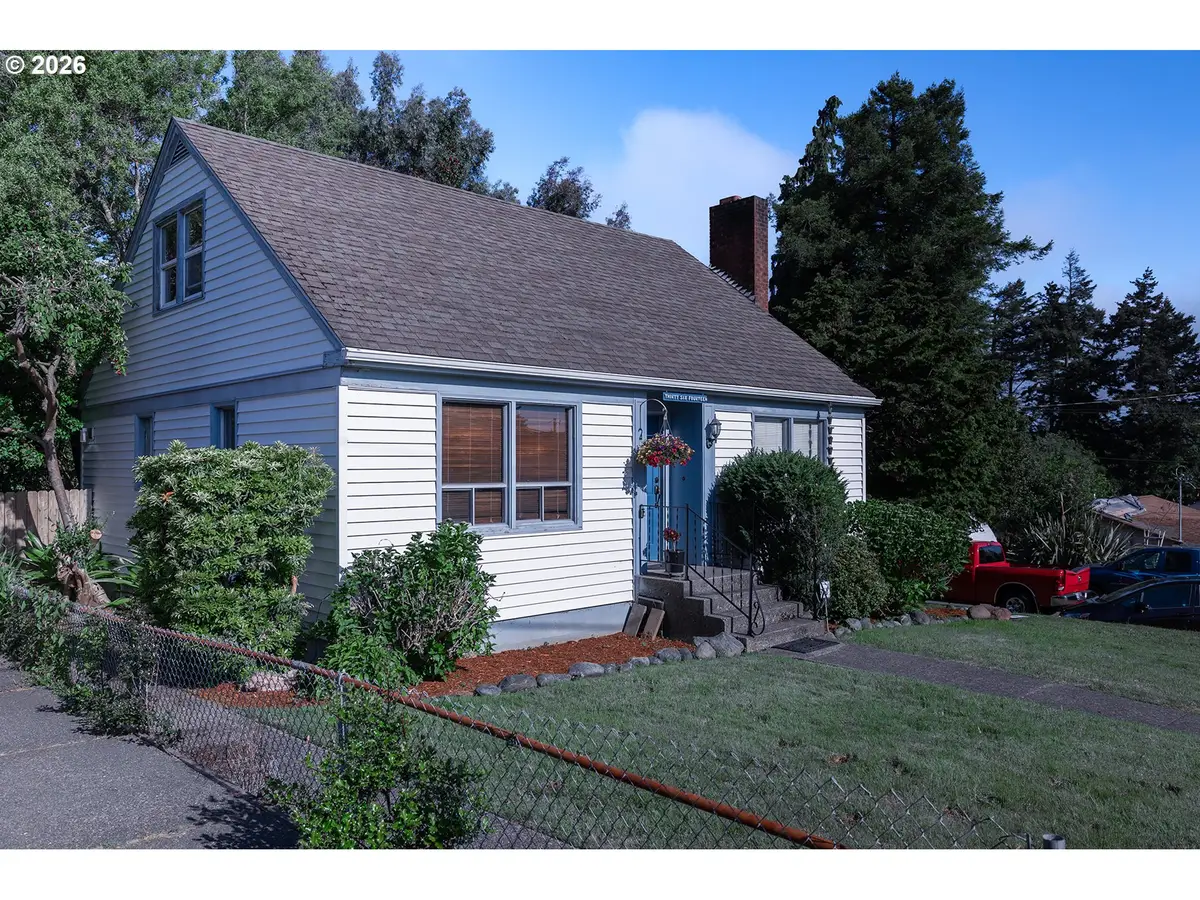 3614 Sherman Ave, North Bend, OR 97459 - #1