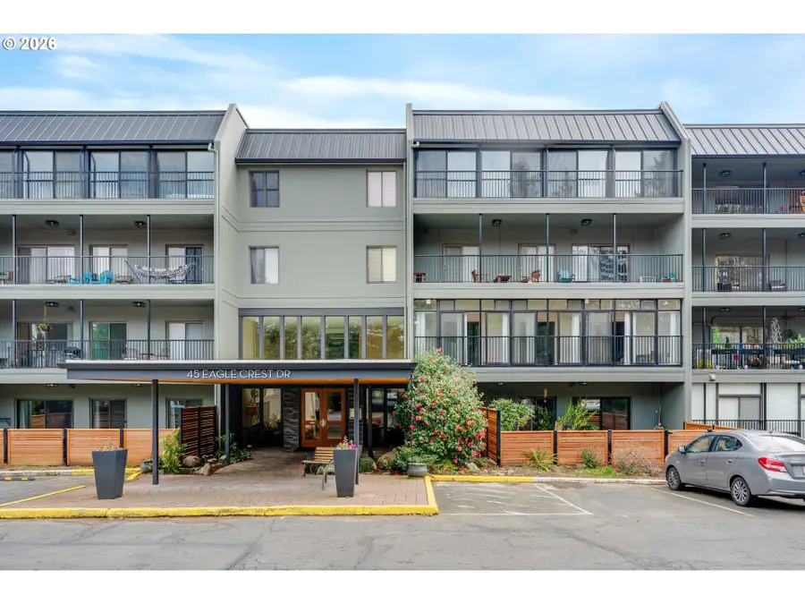 45 Eagle Crest Dr #311, Lake Oswego, OR 97035 - #3