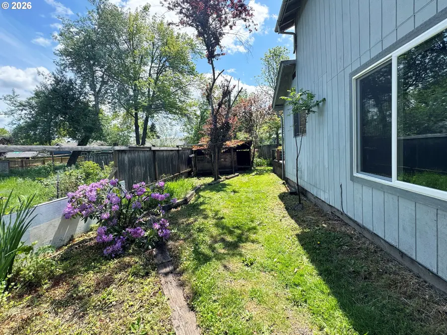 310 1/2 E 31st Ave, Eugene, OR 97405 - #3