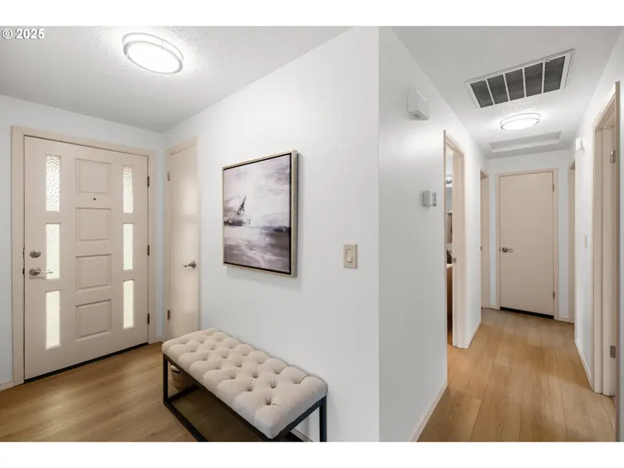 2326 SW Mcginnis Ave, Troutdale, OR 97060 - Image #3