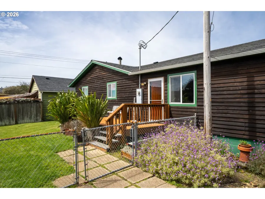 160 NE 20th Ave, Rockaway Beach, OR 97136 - #3