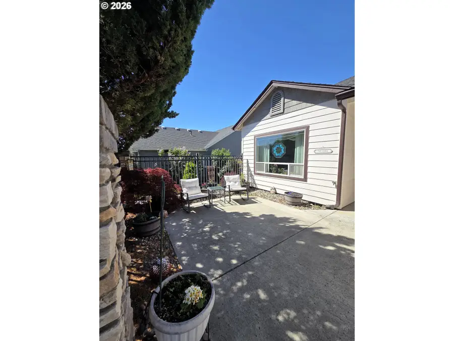 2133 NW Dusk Dr, Hermiston, OR 97838 - #3