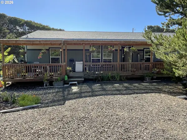 88380 2nd Ave, Florence, OR 97439
