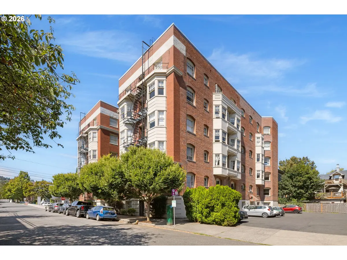 2083 NW Johnson St #21, Portland, OR 97209 - #1