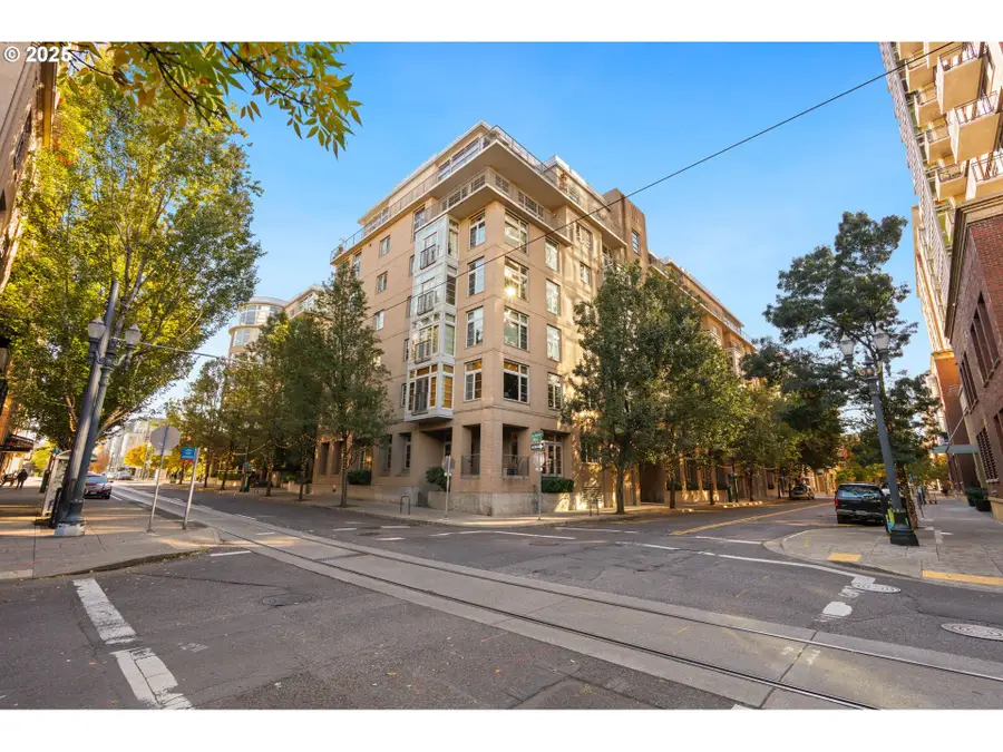 1130 NW 12th Ave #214, Portland, OR 97209 - Image #2