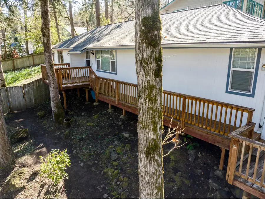 936 E 43rd Ave, Eugene, OR 97405 - #3