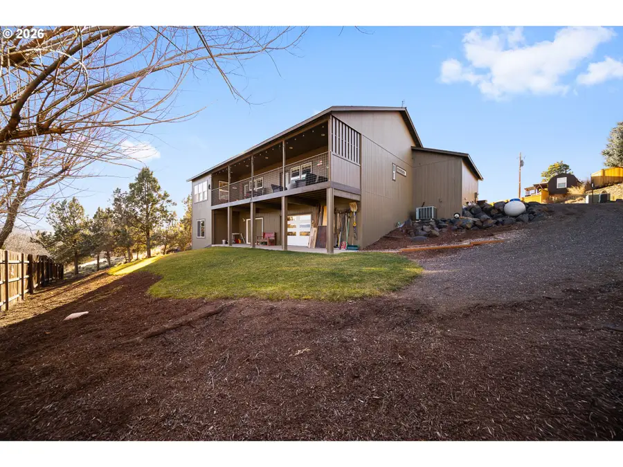 2662 NE Meadowcrest Dr, Prineville, OR 97754 - Image #2