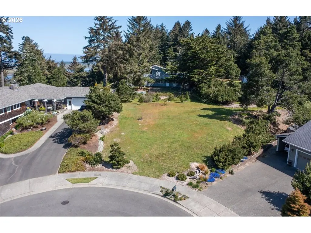 576 NE Klamath Ave, Bandon, OR 97411 - #1