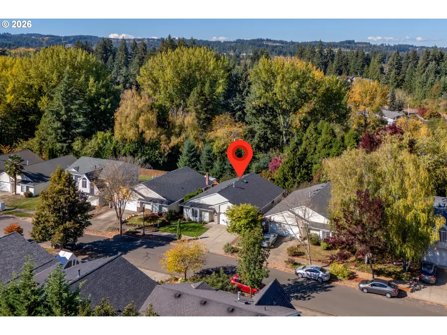 21181 SW Houston Dr, Sherwood, OR 97140 - #2