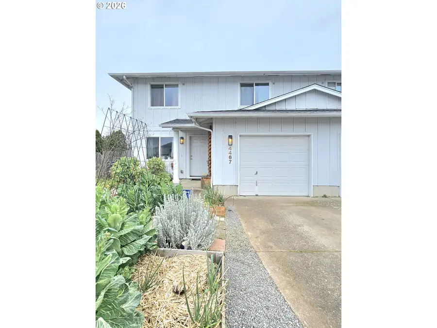 4467 Fergus Ave, Eugene, OR 97402 - #3