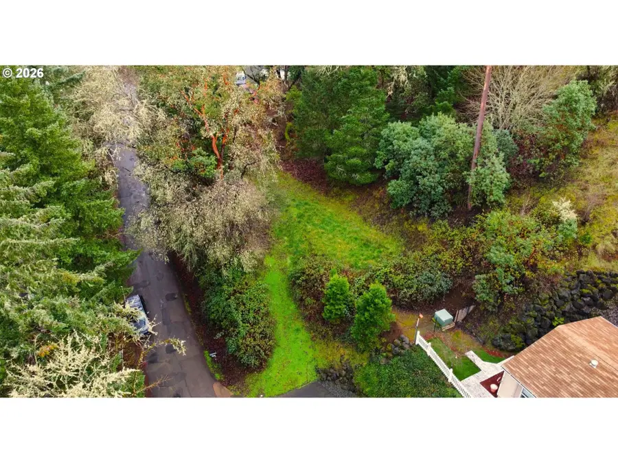 2373 W Military Ave, Roseburg, OR 97471 - #2