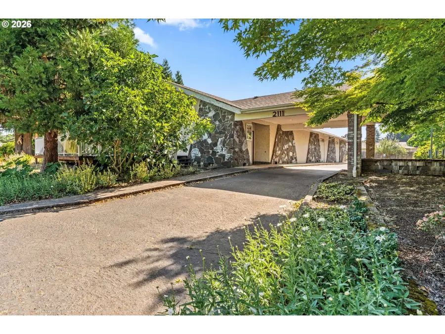 2111 Minnesota St, Eugene, OR 97402 - #3