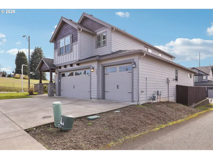 4407 N Ridgefield Woods Dr, Ridgefield, WA 98642 - #3