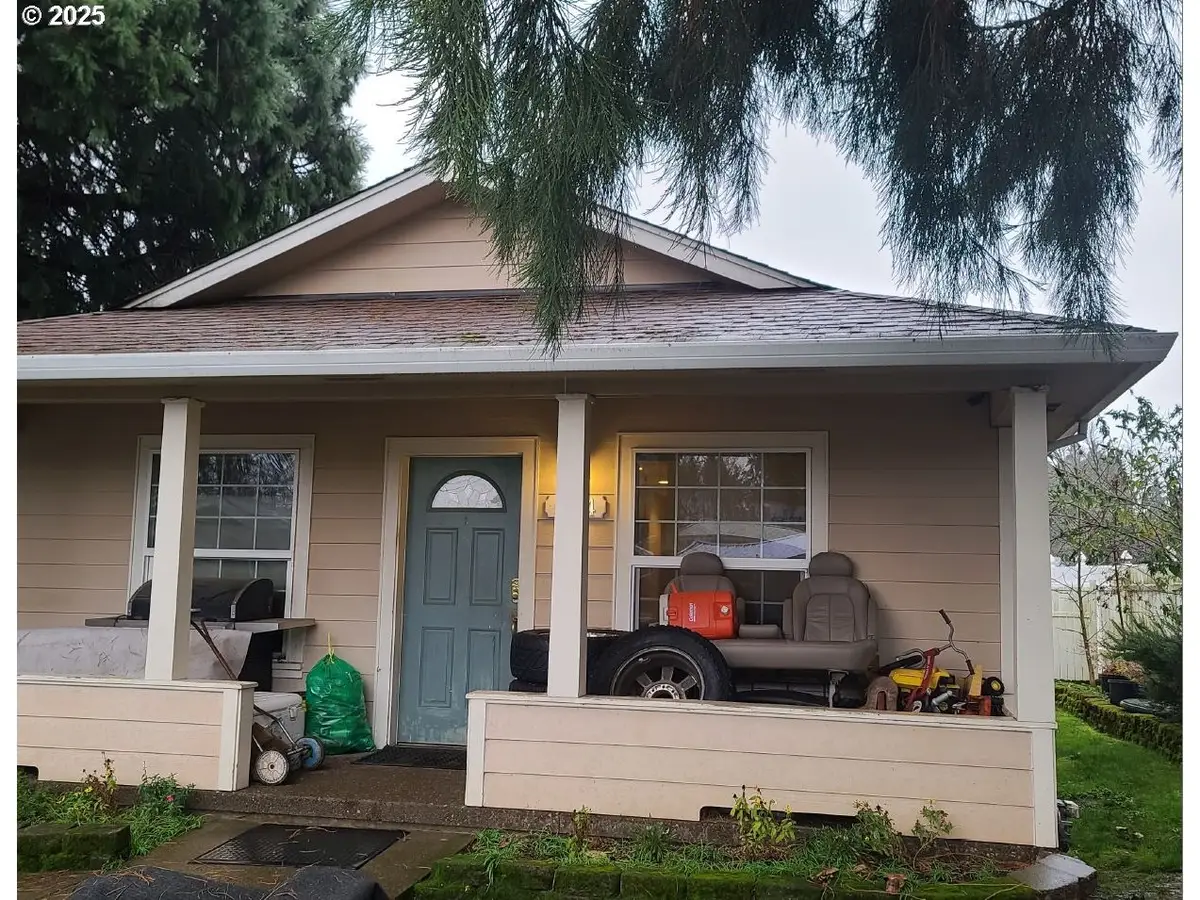 504 Wall St, Silverton, OR 97381 - Image #1