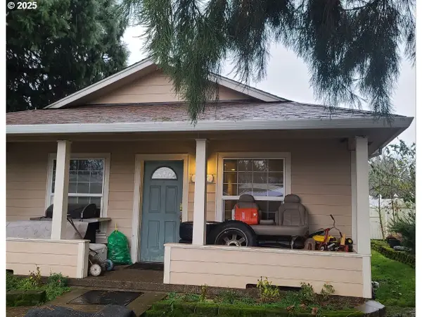 504 Wall St, Silverton, OR 97381