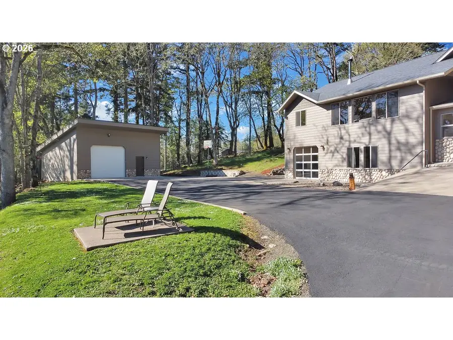 35001 Northernwood Dr, Brownsville, OR 97327 - #3