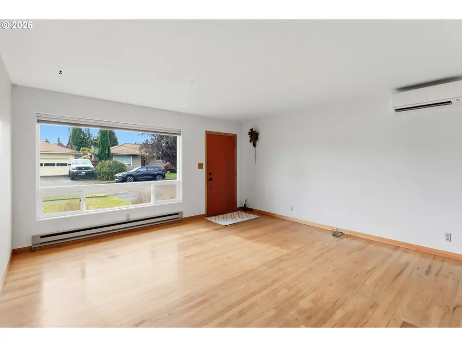2566 Taylor Ave, Longview, WA 98632 - #3